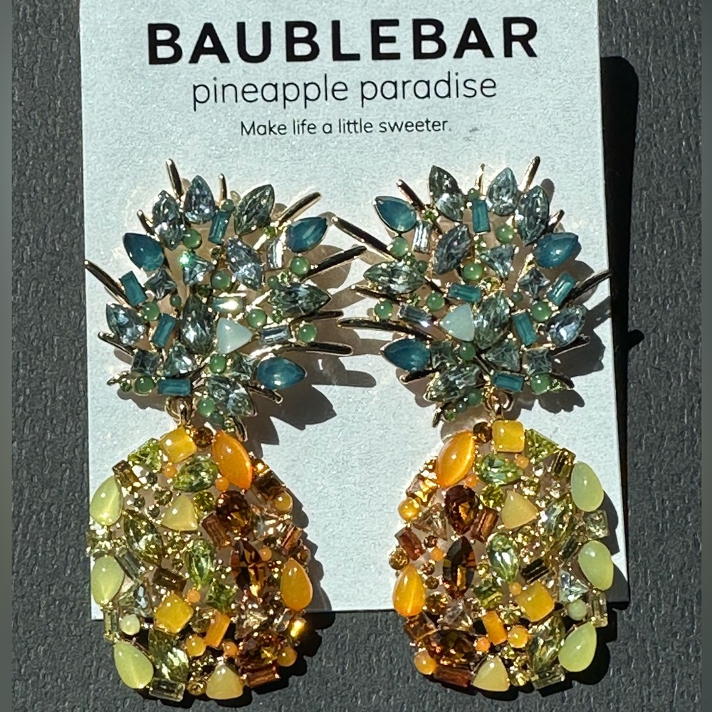Baublebar pineapple, rhinestone statement earrings, vacation, Hawaii Summer girl